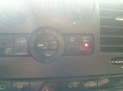 Understanding the Function of AC off REST Button in Mercedes Vito 639