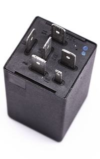 audi a6 c4 - Przekaźnik servotronika błąd działania,ciągle max wspomaganie