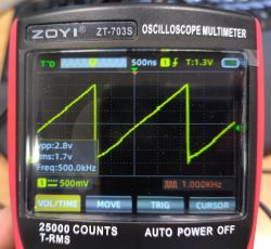 ZOYI ZT-703S mógłby być świetny, ale nie jest (reverse engineering ADC)