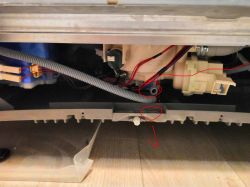 Skinande 2014 - Umieszczenie wężyków "przelewowych"?