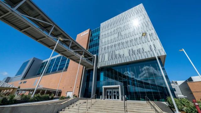 Eksperci szacują, jaki będzie wpływ współpracy pomiędzy Intelem i ARMem