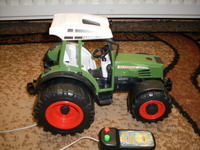 Traktor,zabawka zdalnie sterowana