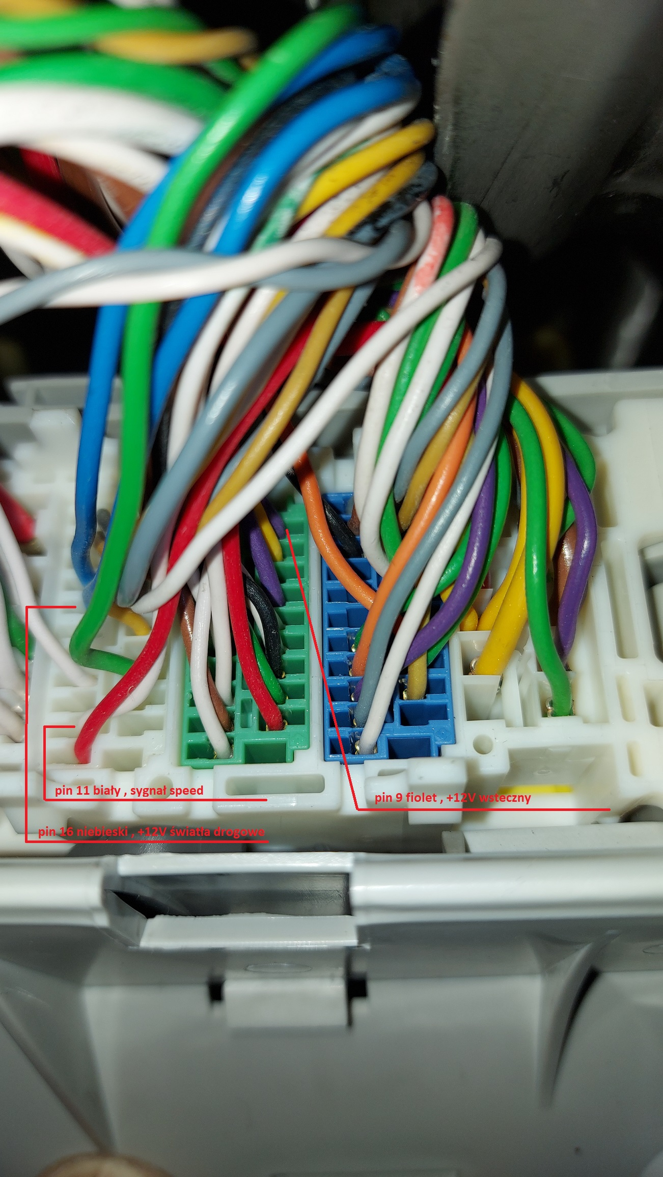 Wymiana radia fabrycznego Visteon R013-X87-X98 na Media Nav w Renault ...