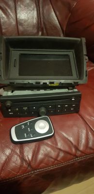 Opel Vivaro/Trafic/Primastar - Podłączenie oryginalnej nawigacji Renault