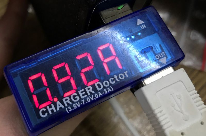 Current Measurement - 0.92 A Display of a measuring device showing 0.92 A.