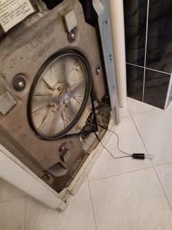 Pralka Indesit WITP82 - miga czerwona i zielona dioda