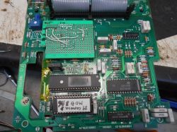 Porsche 911 '84 - Podłączenie sterownika silnika z LM1815 i LM311 do układu F12438-03 Bosch