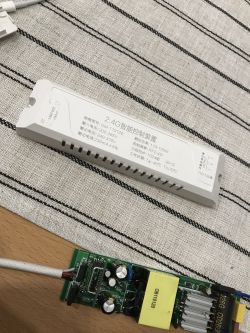 Oświetlenie LED nie działa - zgrzytanie, iskrzenie, wymiana zasilacza. Problem z przewodami.