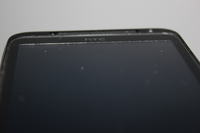 HTC Evo 3D - Nierówno osadzony ekran, czy to wada fabryczna?