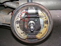 Seat Cordoba 1,9SDI 2003 - słabe działanie hamulca ręcznego po wymianie szczęk