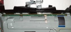 LG 32LJ500V - Poziomy pasek na dole ekranu: możliwe naprawy uszkodzonej matrycy