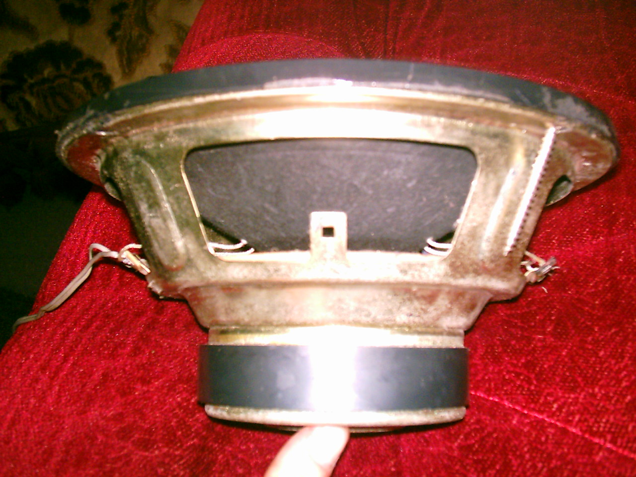 Co to za głośnik? Chcę zmienić obudowę