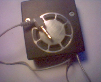 Głośnik do MP3 + ładowarka