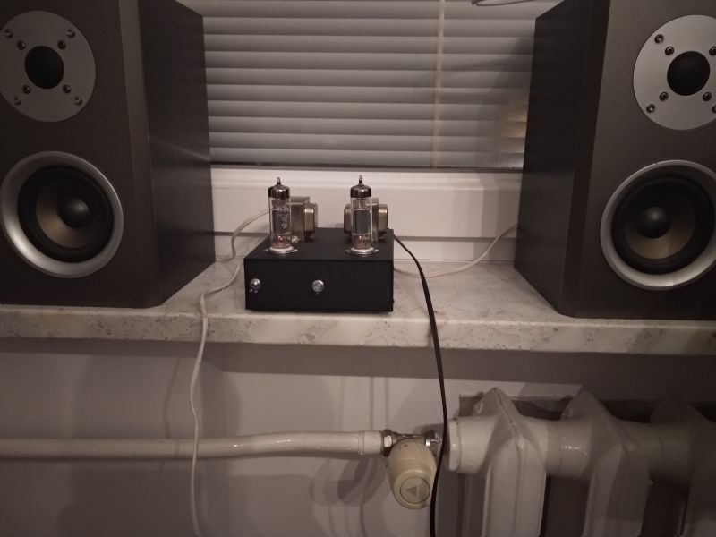 Budget PCL82 stereo tube amplifier