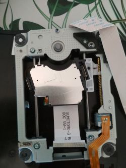 PS3 CECH-3004A - napęd nie kręci płytą po załadowaniu