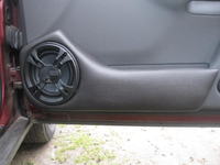 Jak poprawić montaż głośników HERTZ DSK 165 w Audi A3 97r. dla lepszego basu?