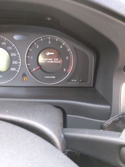 Volvo V70 III 2008 - znaczenie kodów błędów 161, 190, 020