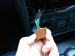 Audi A4 B6 2004 Wagon, Chorus 2 Radio: Button Illumination & Auto On/Off Issue - Kamil Kupiec