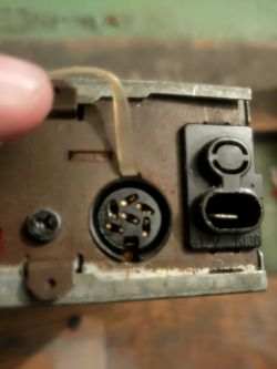 Identyfikacja wtyczki: Kabel DIN 660 czy zastosować DIN 460/560? Radio Blaupunkt '78