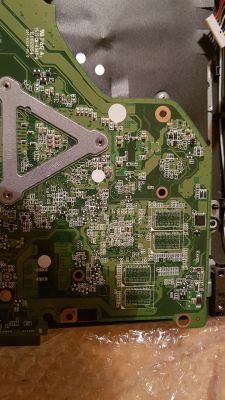 Acer Aspire E5-573 DA0ZRTMB6D0 REV-D: Brak reakcji wyświetlacza i zimny CPU po uruchomieniu