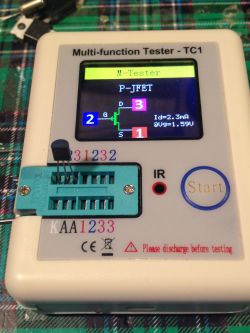 Kolejny, ale jednak nieco inny - Tester elementów elektronicznych TC-1