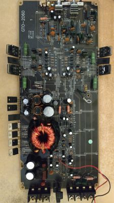 Wzmacniacz JBL GTO-2060 charczenie zniekształcenia dźwięku