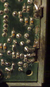 Uniden Pro 520xl - Tranzystor SMD pomiędzy pierwszą i drugą nóżką końcówki mocy?