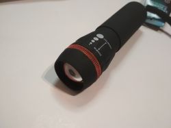 Mini Test: Najtańsza (?) latarka LED z Zoomem Mini Test: Najtańsza (?) latarka LED z Zoomem