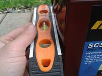 Czy wypukłe ścianki w akumulatorze Trojan 100Ah są normalne po ładowaniu?