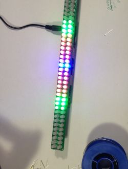 Audio spectrum analizer? No nie, ale na pewno "migotka" Audio spectrum analizer? No nie, ale na pewno "migotka"