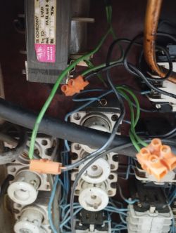 Tokarka – podłączenie przewodu ochronnego i fazy, poprawność instalacji elektrycznej