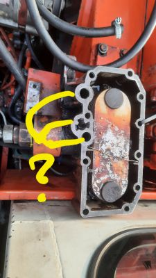 Deutz BF4M1012E: Olej w płynie chłodniczym, wymiana części, głowica planowana, co dalej?