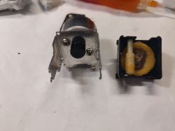 Rozebrany potencjometr z mechanizmem w zestawie Sony MHC-4700