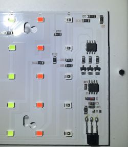 FloodLight 50W Ip66 wraz z pilotem IR - test, wnętrze oraz protokół komunikacji