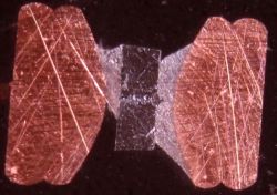 Jak w rzeczywistości wygląda struktura elementu półprzewodnikowego