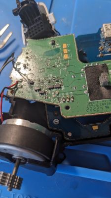 Naprawa uszkodzonego pola lutowniczego J22 w padzie Xbox Elite V2 - Gdzie podlutować?