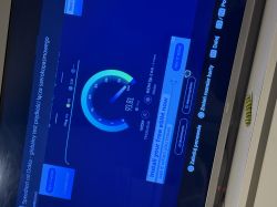 Zrzut ekranu z wynikiem testu prędkości internetu pokazującym 93,81 Mb/s.