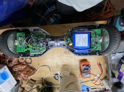 Hoverboard Skymaster. Naładowany wciąż nie działa.