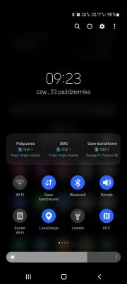 Panel szybkich ustawień Galaxy M51 z aktywnymi kartami SIM Ekran telefonu Samsung Galaxy M51 z dwiema aktywnymi kartami SIM i włączonymi danymi komórkowymi