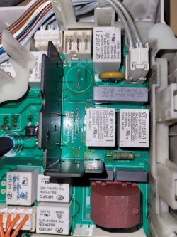 Pralka Bosch WLM 20441PL/01 - uszkodzony rezystor i przetwornica TNY267