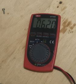 Mini-test i teardown wtyczkowego watomierza/licznika energii na układzie V9261F