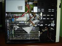 Komputer 486 z Windows 95 resetuje się po starcie - jak naprawić?