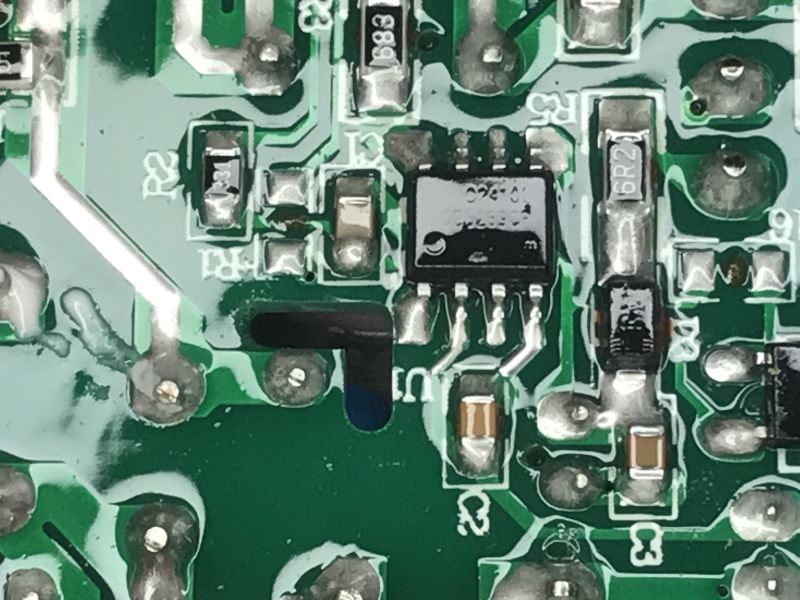 [Thermal imaging] Internal view and test of the YSDS-60-5 4.5 A 22.5 W 5 V DIN rail power supply