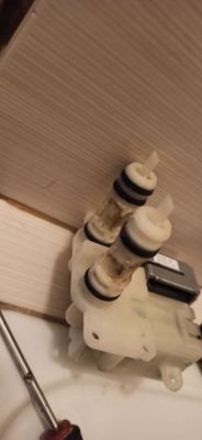 Beko WTV8736XAWD - brak poboru płynu do płukania, serwisant usunął plastik