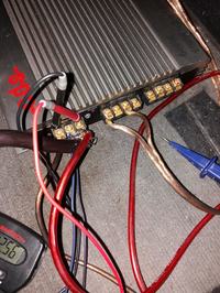 Wzmacniacz Audio - (mruga dioda Power, w rytm basu?)