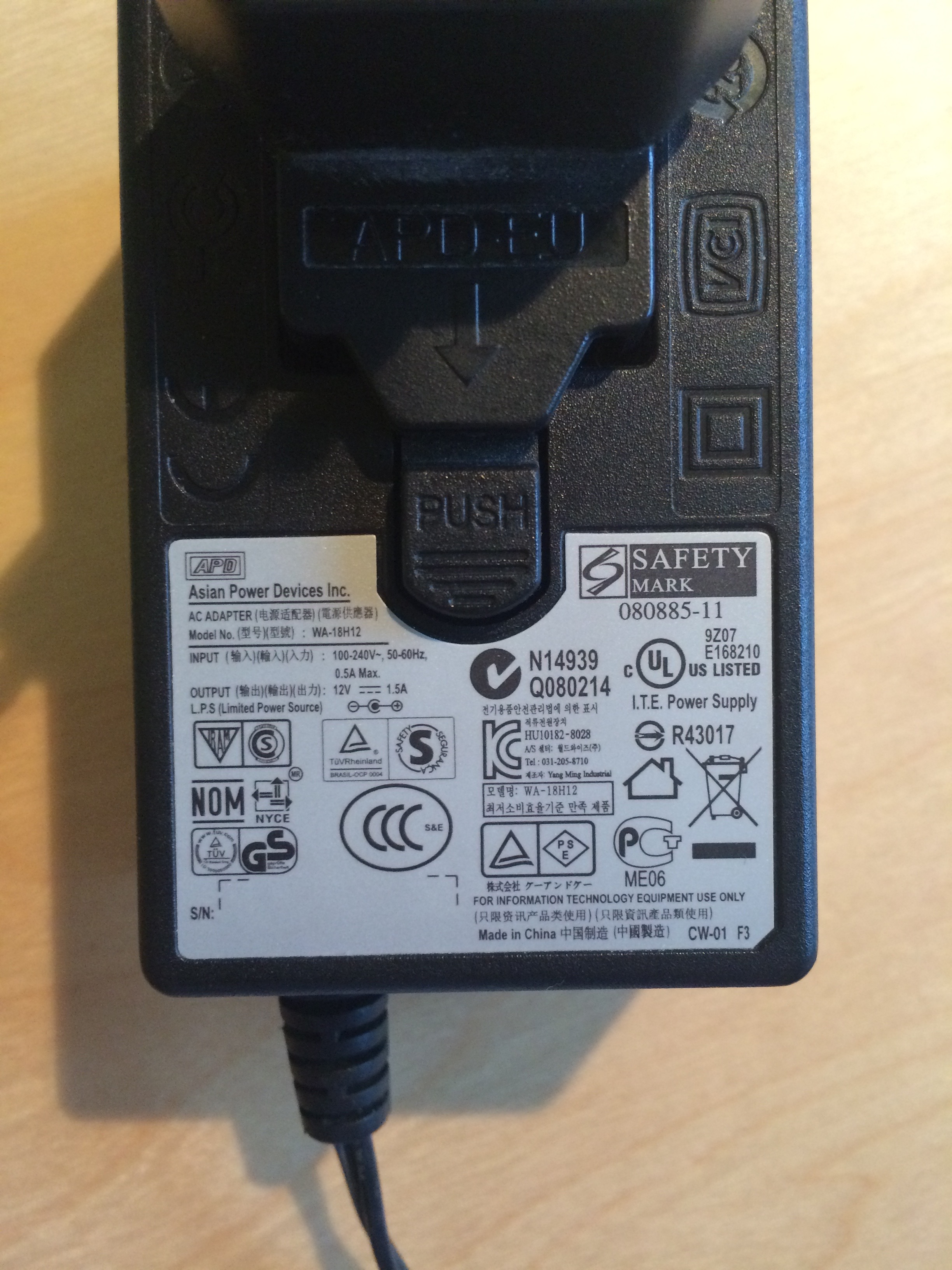 HITACHI H3D10003272S - Problem z pcb dysku, brak odpowiedzi