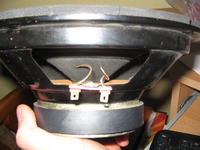 PIONEER 200 W 8 Ohm Nie działają glosniki! Dlaczego?