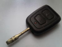 Ile baterii i jakiego typu w pilocie centralnym Ford Fiesta?