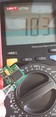 Kangoo 1 98r - Jak znaleźć usterkę w uszkodzonym pilocie? Brak świecenia diod.