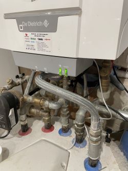 How do you add water to radiators? - Bake de dietrich which valve unscrew?